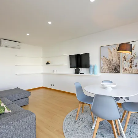 B19 - Marina Bay Apartment