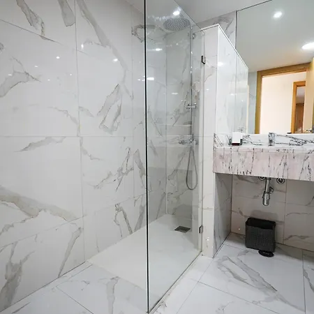 B19 - Marina Bay Apartment *