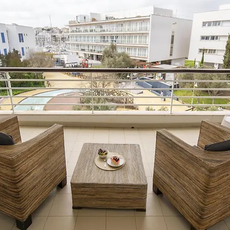 B19 - Marina Club Apartment *
