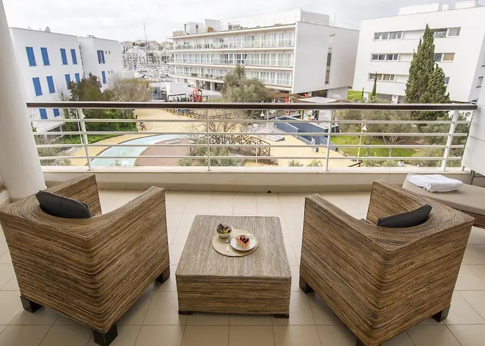 B19 - Marina Club Apartment *